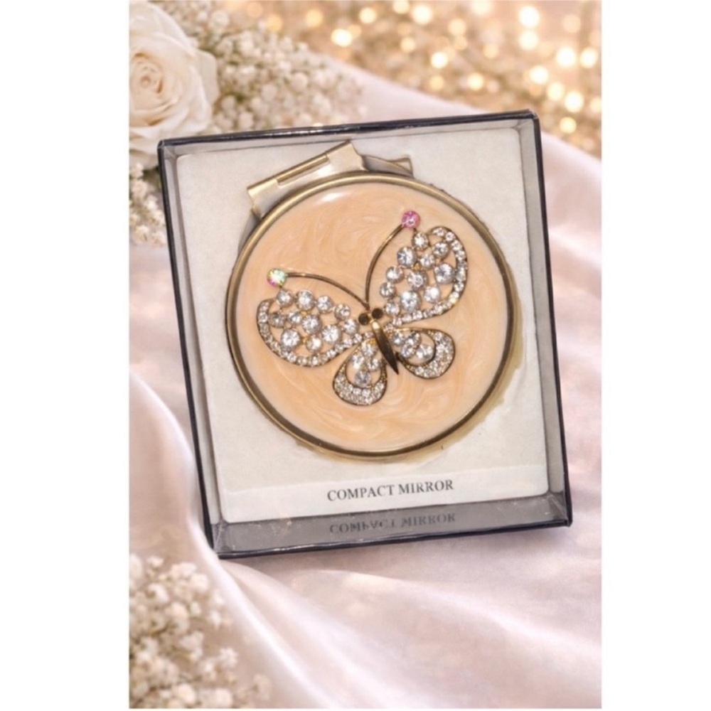 Butterfly Compact Mirror - Picture 1 of 1